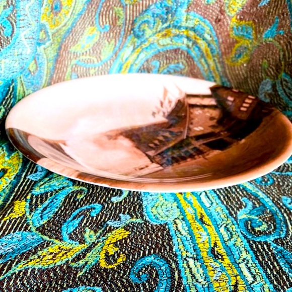 Yellowstone Old Faithful Inn Plate - Picture 5 of 6